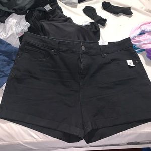 Time and true mid rise shorts size 20